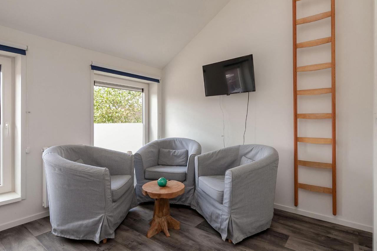 Studio's Willebrordstraat 13 *